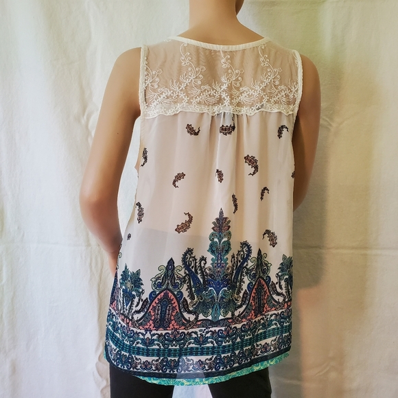 Set of 2 Sheer Tank Tops - Picture 4 of 16